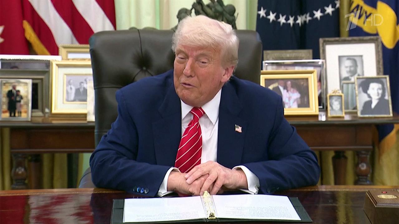 Дональд Трамп сообщил, что обсудил с Владимиром Путиным атаку Киева на российские аэродромы