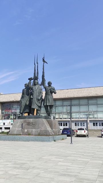 Памятник войнам в Архангельске