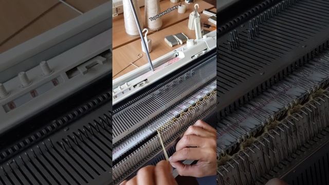 Два варианта массовой прибавки игл на ластике 3+3 / Приб
