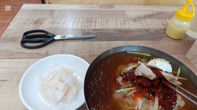 Влог Мулькоп, блюдо похожее на куксу или холодная лапша