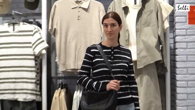 Показ коллекции в магазине Colins весна - лето 2025 в ТЦ Куз?