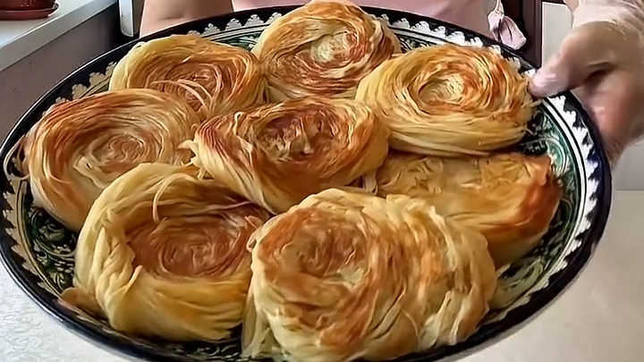 Слоёная лепёшка «Катлама» на сковороде...🫓😋