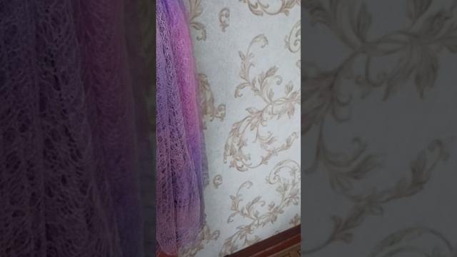 Пуховый палантин паутинка из серии "Сирень. "
