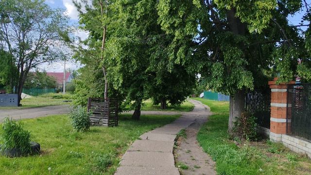 Лето в деревне, деревенская прогулка, рассматриваем дома, счастливая жизнь в деревне