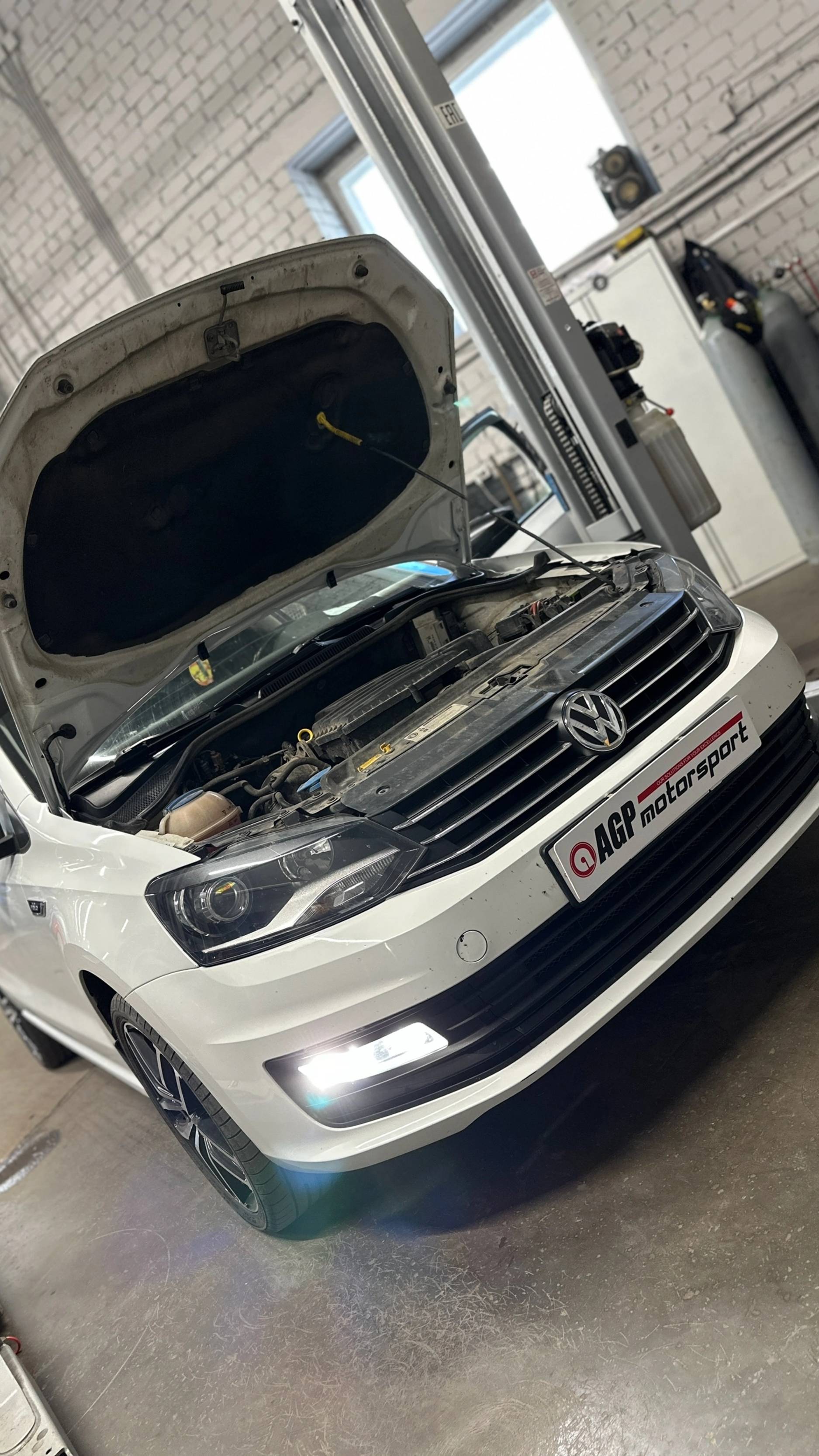 Volkswagen Polo - удаление катализатора и прошивка Евро-2