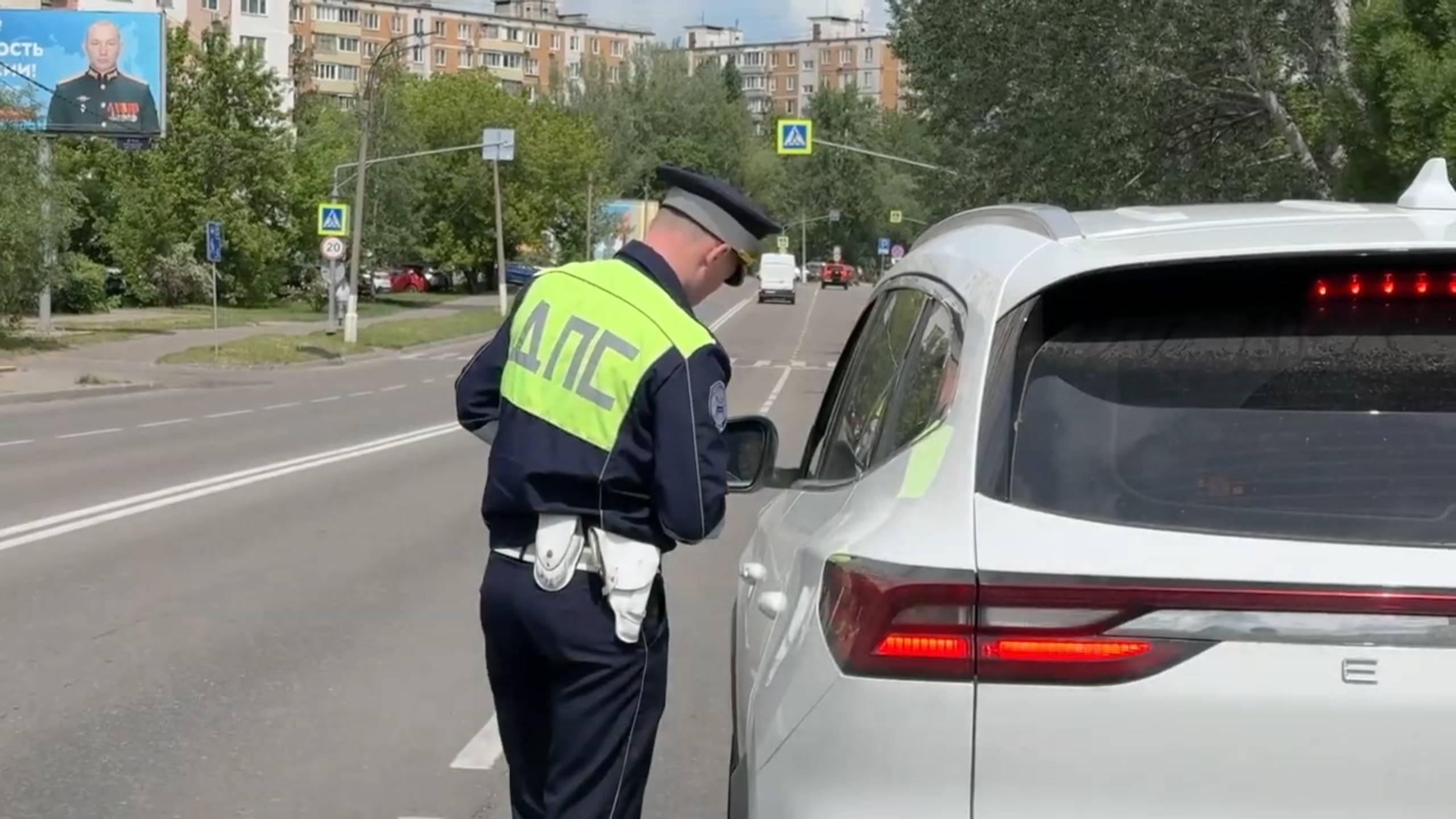 В Реутове сотрудники Госавтоинспекции провели рейд «Ребёнок-пассажир» 05.06.2025
