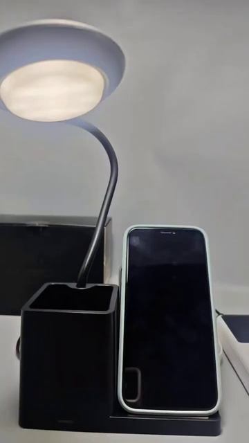 Desk lamp with 15W wireless charging 1000pcs lampu лампа ランプ โคมไฟ  đèn lám
