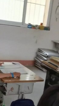 Деревенская школа в Хэнани. В классе всего 2 ученика. Сложно спрятаться за спины одноклассников