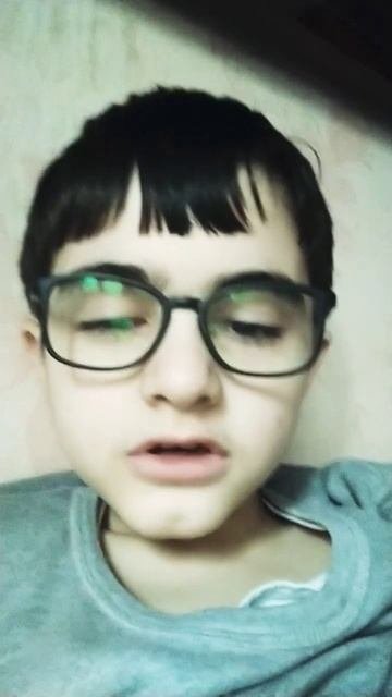 человек бензопила