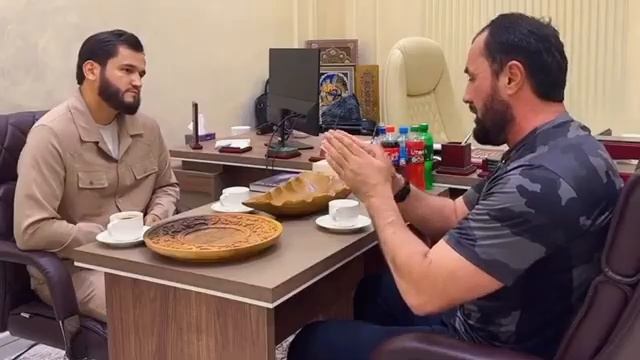 • Вафо Мўъмин меҳмонимиз бўлди!

©️ Аброр Мухтор Алий 

📨 Постни яқинларингизга ҳам ул.mp4