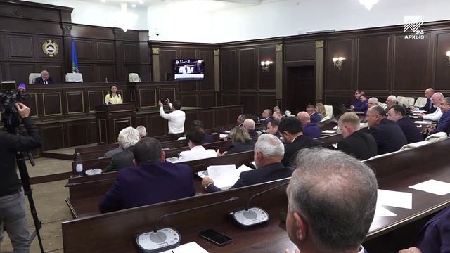 Уполномоченный по правам ребенка в КЧР выступил перед Народным собранием