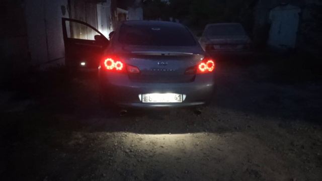 Infiniti g25 без задних банок