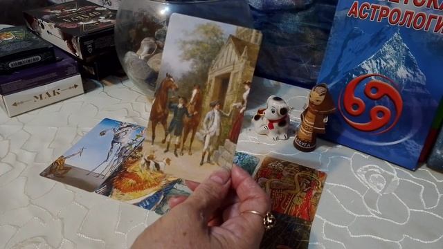 Расклад Таро-- Что придется решать в ближайшее время? 😊☝️