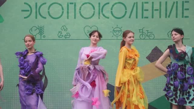 Субботник «Цветущий сад» и фестиваль экологии и творчества «Экопоколение» прошли в Ботаническом саду