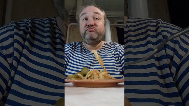 Макароны и огурчики. Завтра день Х. Не пропустите. Мукб