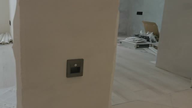 ЖК Центральный, Установка розеток и выключателей.