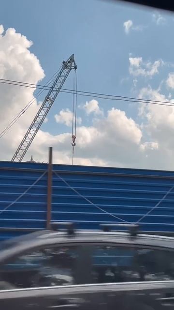 На пр. Ильича в Донецке продолжается реконструкция моста.