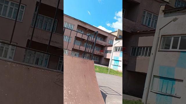 катание на самокате от первого лица