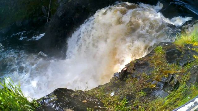 КРАСИВЫЙ ВОДОПАД.4К