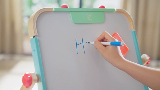 Мольберт для рисования настольный с магнитной доской Hape