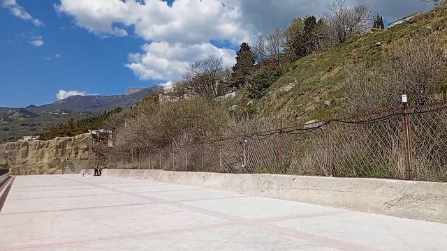 Алупка. От пляжа ,,Лягушка