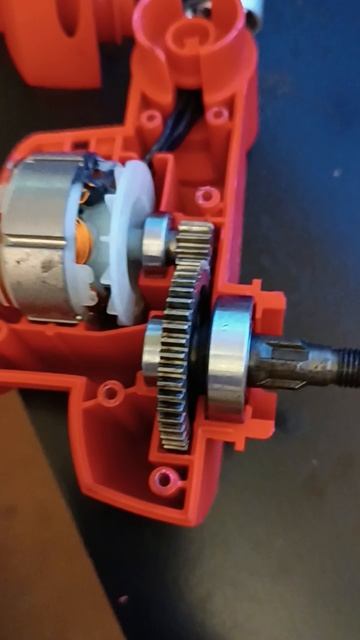 Триммер аккумуляторный Dymax 1500 вт.