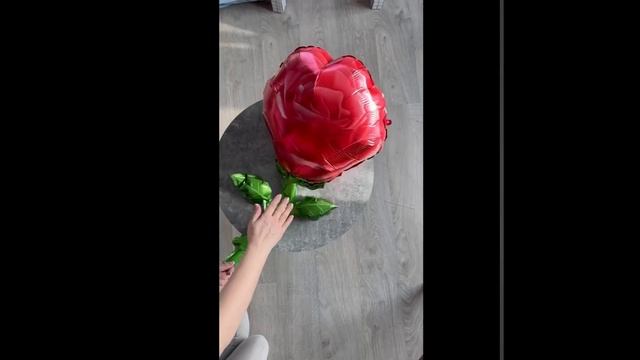 Фольгированный шар роза