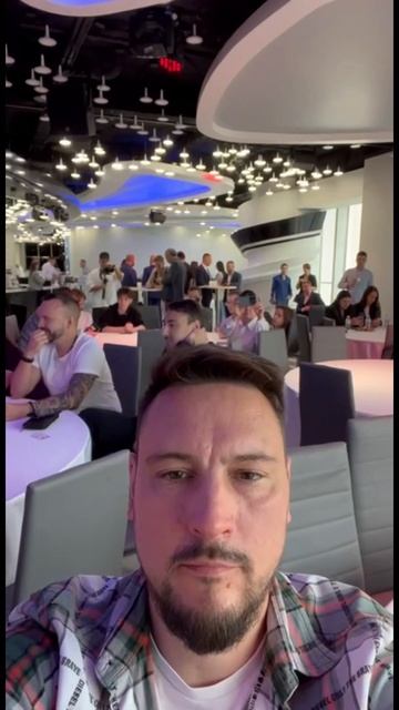 Закрытый форум для инвесторов Real Estate Expo, проходит на 40-ом этаже в Золотой башне Moscow City