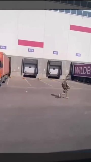 ‼️Силовики проводят рейд на складе Wildberries в Электростали‼️