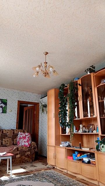 как здороваются люди с учителем в Китае и России