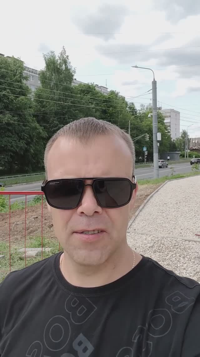 Строительство тротуара и лестницы на ул. Лопатина в Верхних Печерах