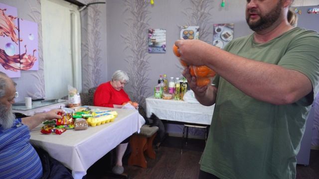 ПЕРВЫЙ РАЗ В ЖИЗНИ 40-КА ЛЕТНИЙ СЫН КУПИЛ ПРОДУКТЫ НА СВОИ ЗАРАБОТАННЫЕ ДЕНЬГИ