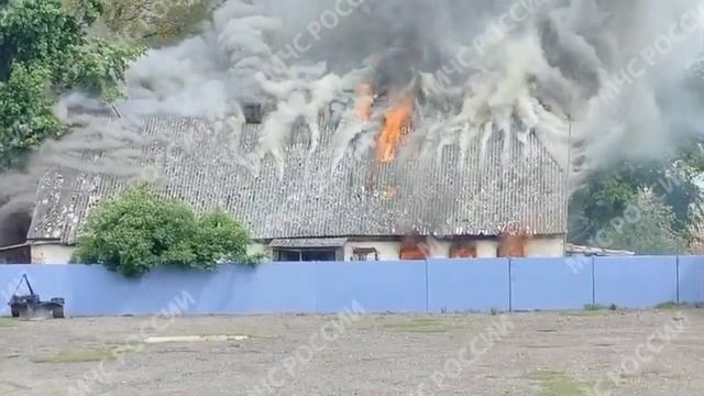 Вспыхнул дом в посёлке Пеньки Черняховского района