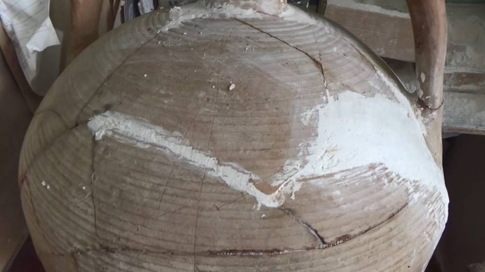 Амфора с граффити из раскопа по улице Гоголя, 5