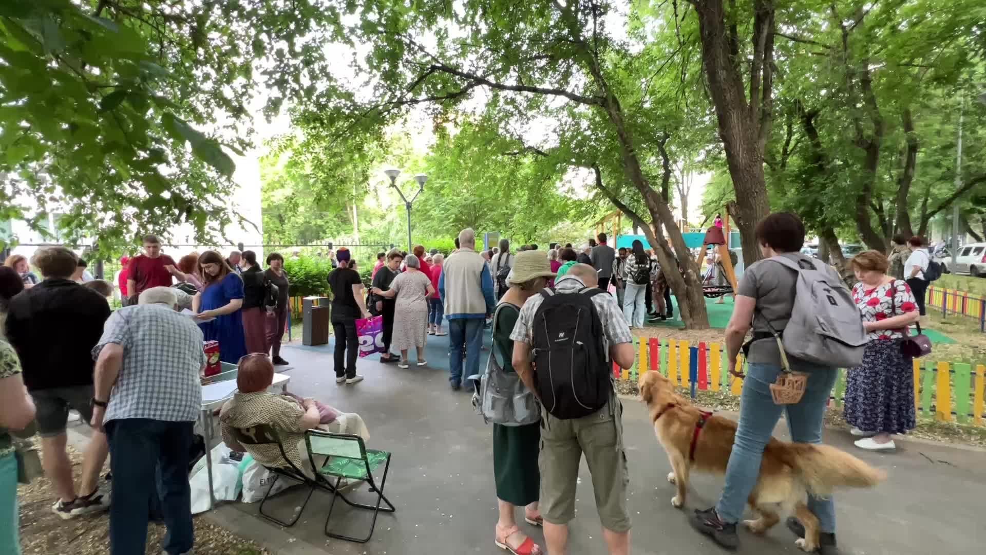 Встреча депутата КПРФ Сергея Обухова с жителями Южного Тушино