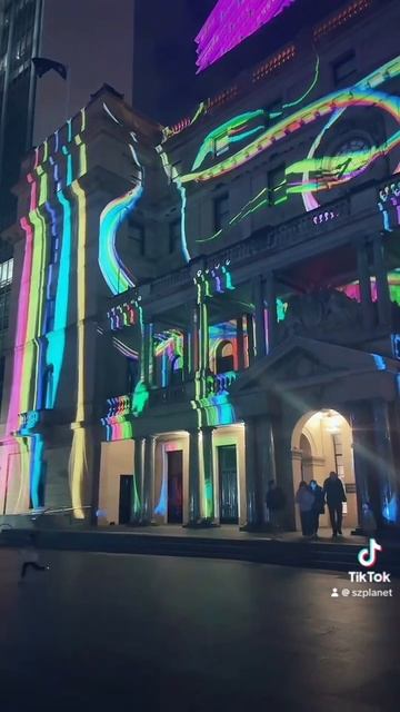 Да, мы говорим по-русски, мы в Сиднее. Световое Шоу #lightshow #lightsshow
