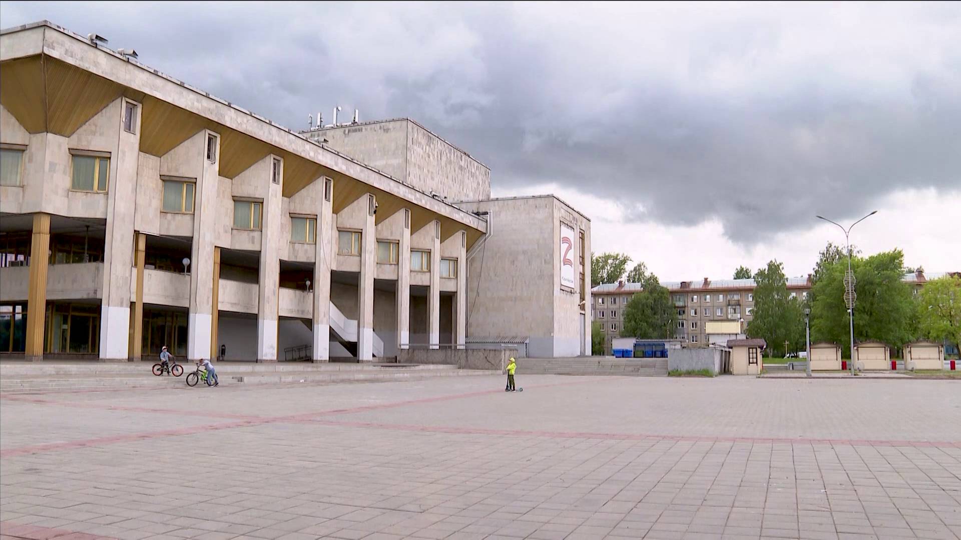 Концерты под открытым небом начали проводить на площадях Череповца