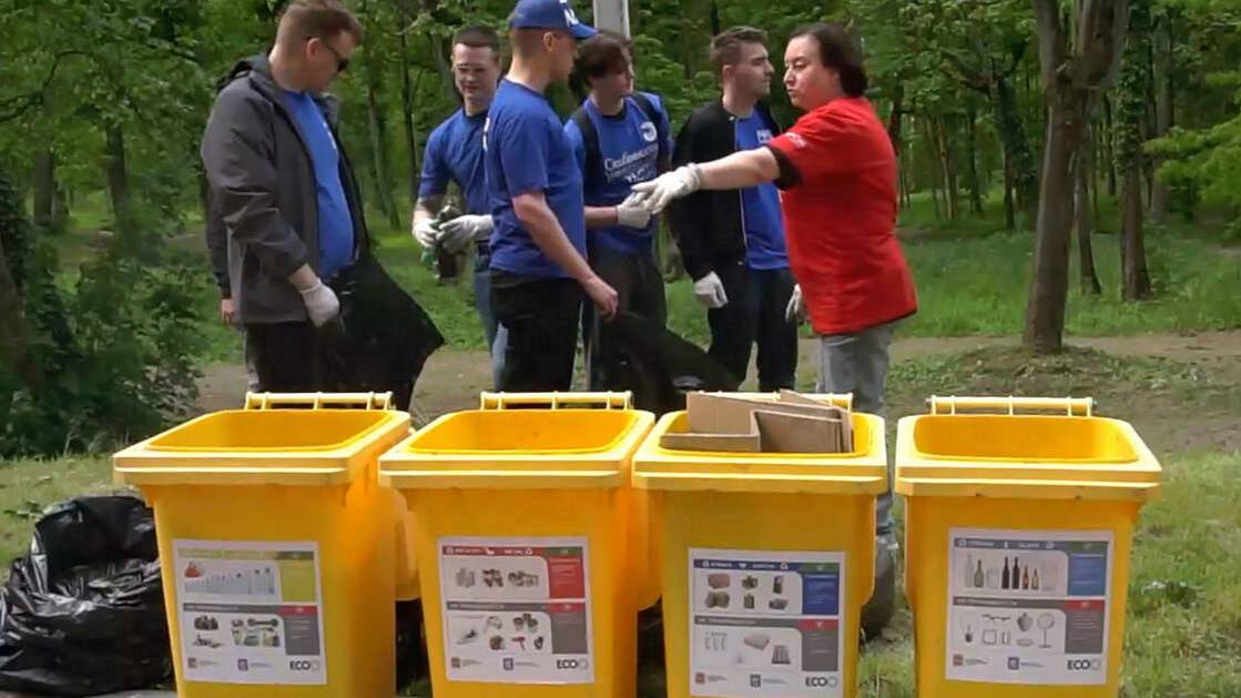 Акция "Особенности национальной уборки" прошла в Калининграде