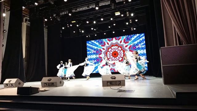 "Кросны" белорусский народный танец. Ансамбль "Сузорье