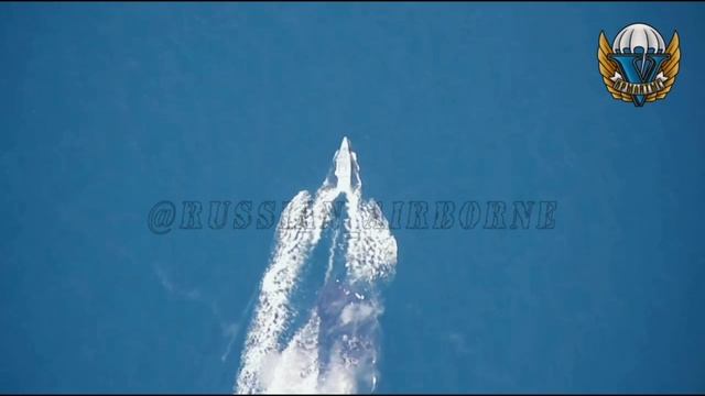 Атаку на Крымский мост пресекли - уничтожение украинского безэкипажного катера при помощи дрона-ками