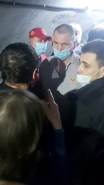На встречу сторонников Движения за Новый Социализм тр