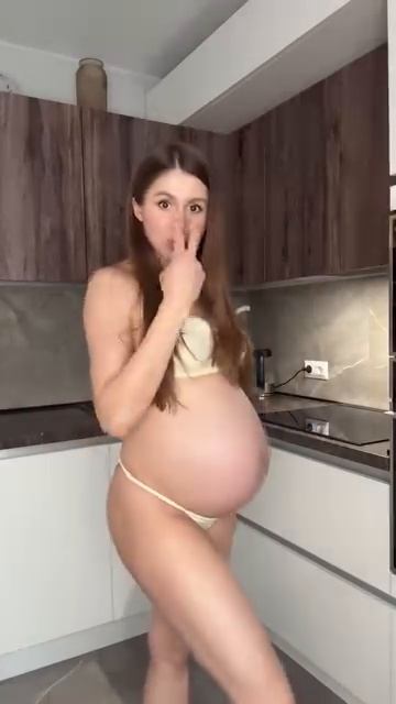 Трансформация 2024 года ✨
71 кг (39 недель 🤰) 👉 58 кг (5 месяцев после родов)