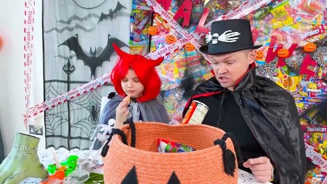 Мисс Кейти (Miss Katy) -Распаковка угощений на Helloween