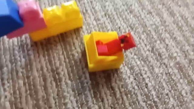 lego человечек живёт в замке