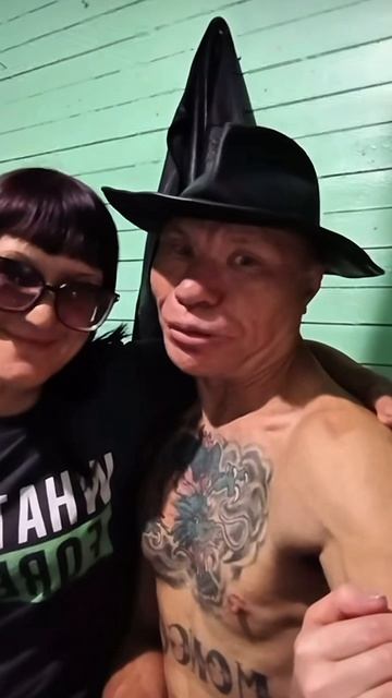 ЗАВИДУЮ И РЕВНУЙ, ИРИШКА ЧИКИ ПИКИ! ОЛЕГ МОНГОЛ СЧАСТЛИВ!