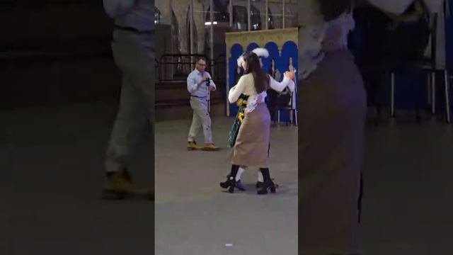 Уникальная Россия, Иван (Арон) Арутюнов поёт Синюю Вечность Муслима Магомаева и Геннадия Козловского