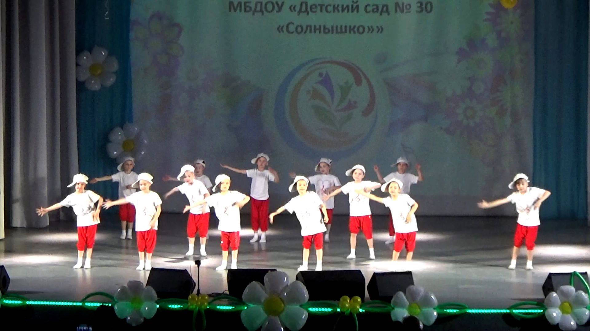 Фестиваль детского творчества “Первоцвет - 2025” в ДК.Спутник города Вязники. 2-я часть