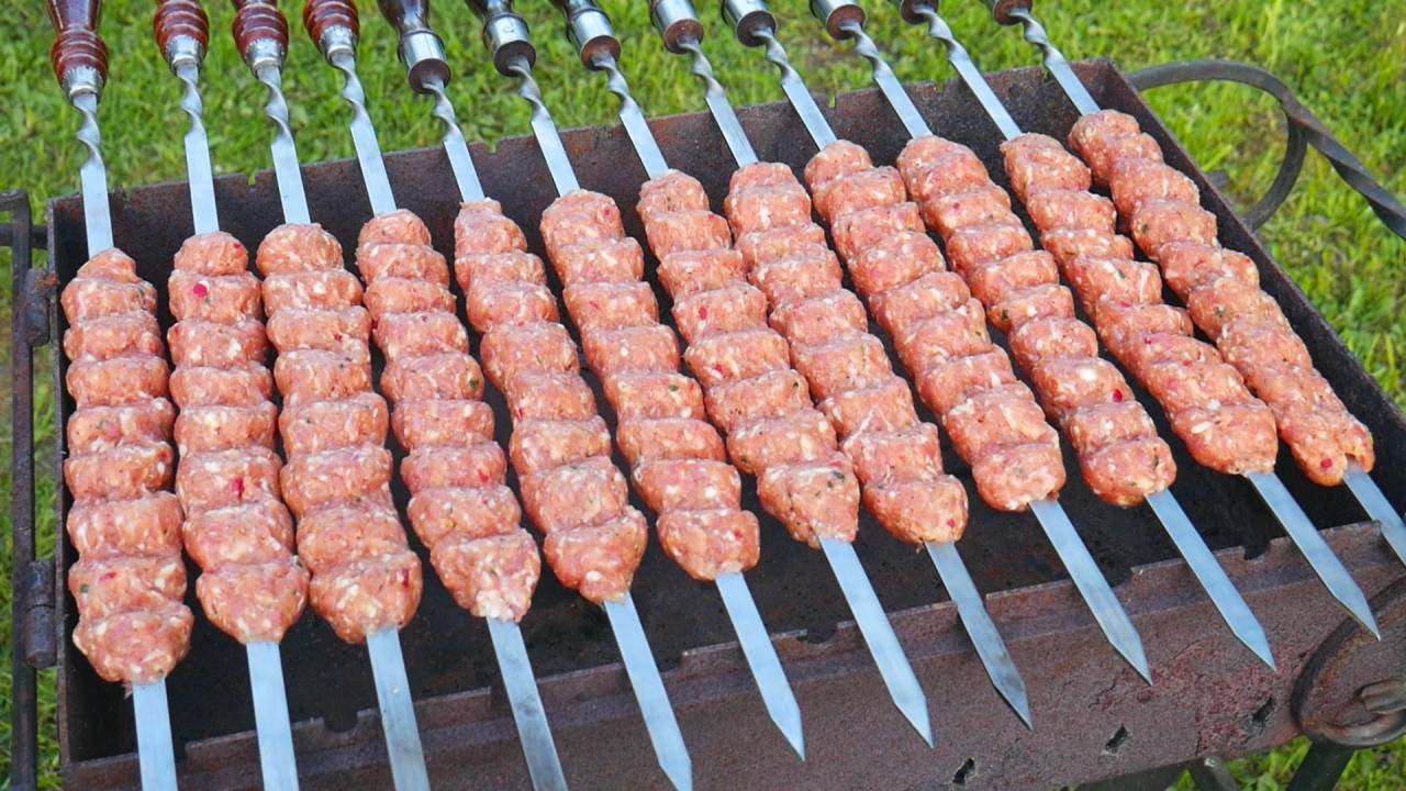 Люля Кебаб на Мангале - Молотый Шашлык который не падает с шампуров