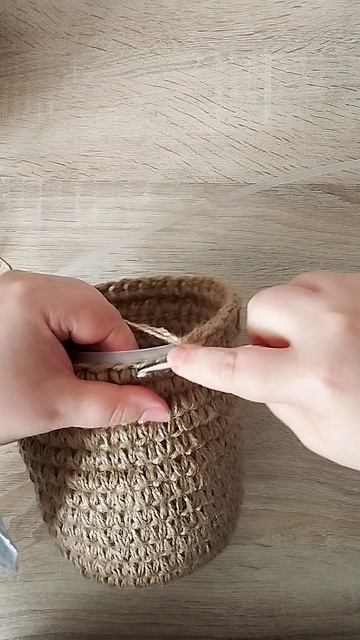 сумка ведро из джута с плотными стенками