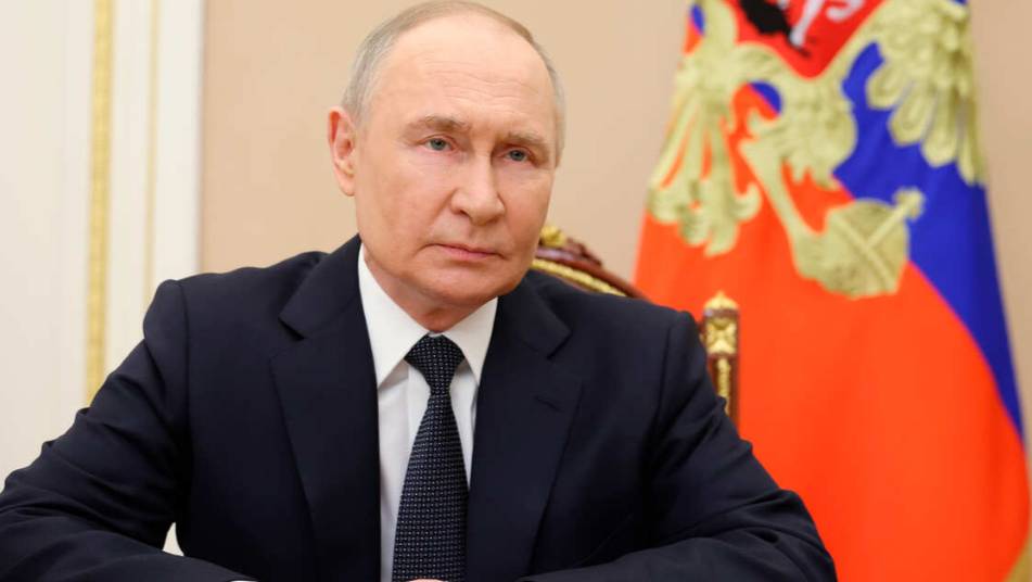 Путин: важно избавляться от вульгарных заимствований, коверкающих русский язык